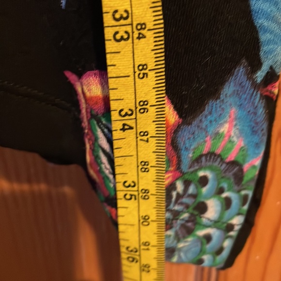 Desigual tunic. Size Large. Black with colourful flowers and embroidery. - Picture 4 of 7